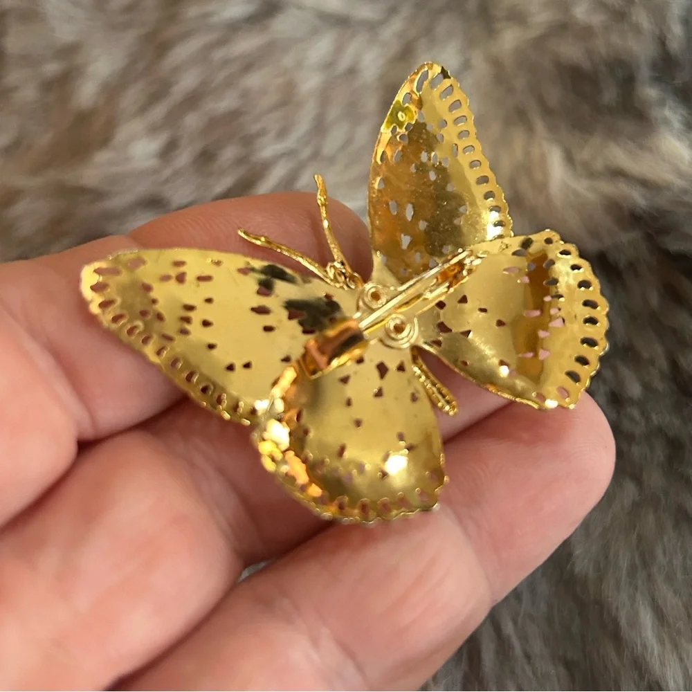 Vintage filigree shiny gold plated butterfly brooch pin